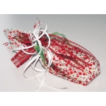 Prezent imieninowy; papier karbowany, folia drukowana, sztuczne kwiaty, dodatki